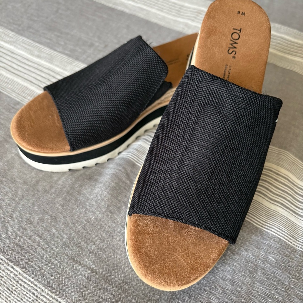 TOMS Women's Black Slide Sandals SIZE W6